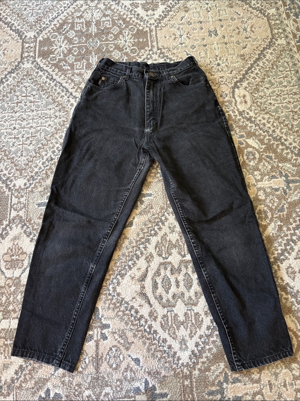 Women’s Black Straight-Leg Jeans